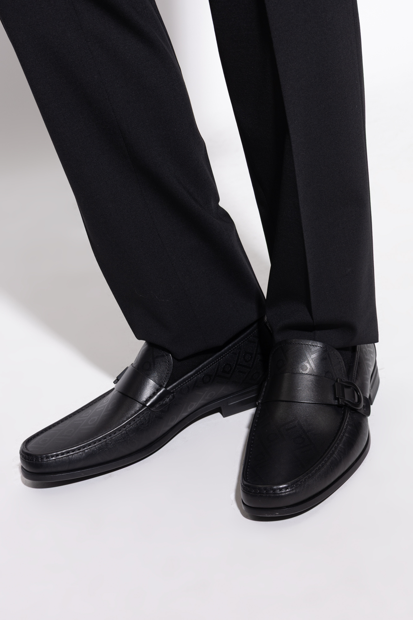 Ferragamo 黒 スクエアトゥ Salvatore Ferragamo サルヴァトーレフェラガモ ヴァラプレート